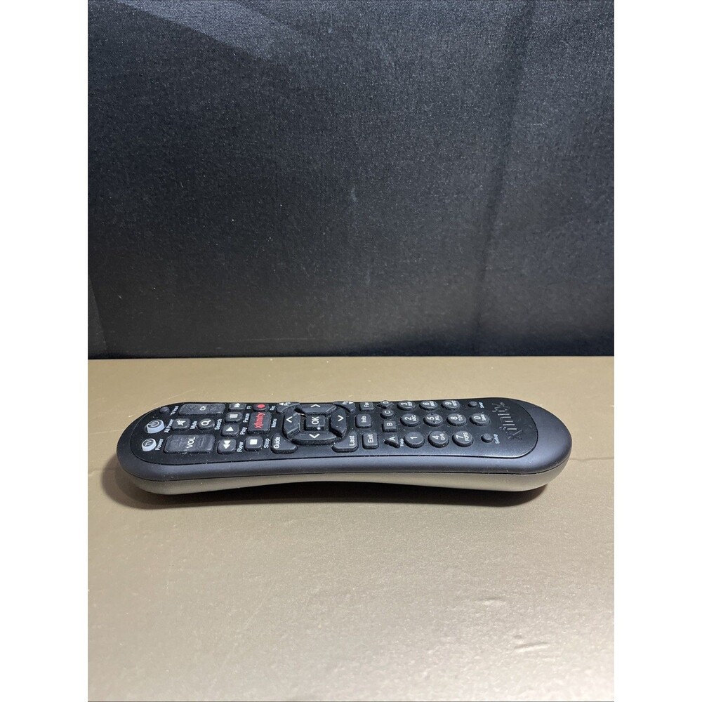 Comcast Xfinity XR2 Black Remote Control For RNG DTA HD TV - Picture 3 of 6